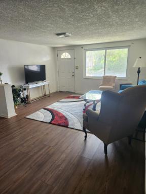 Spacious cozy 3 bedroom waterfront house at port Richey - Housity
