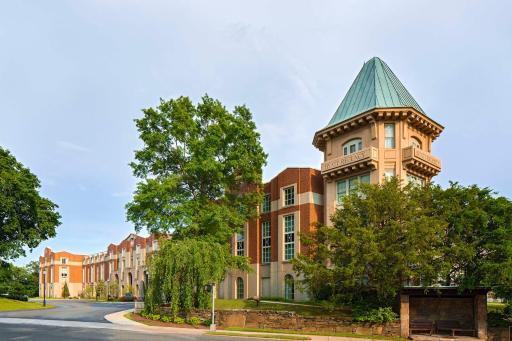 Hyatt Regency Greenwich - Housity