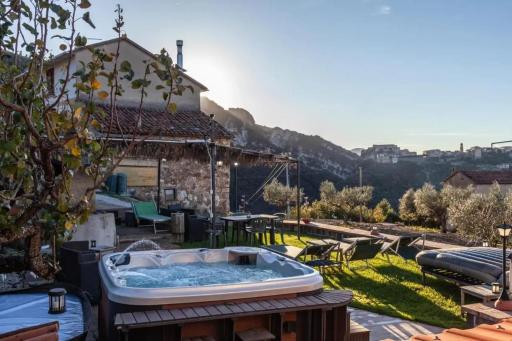 Charming House in Laurino with Mountain View - Housity