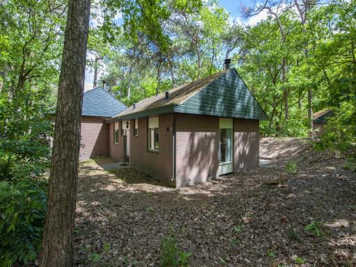 Beautiful bungalow in a car-free park - Housity