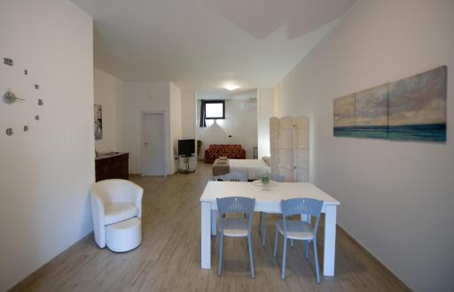 Intero alloggio, Binario 18 - Housity