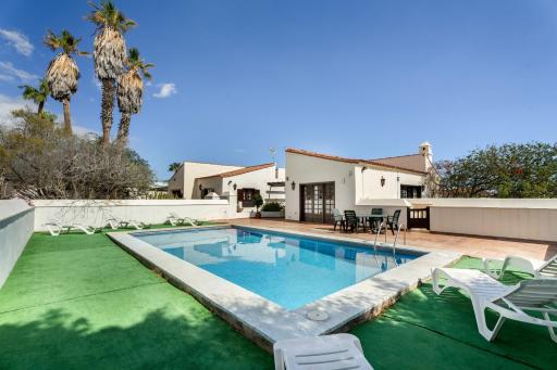 3-bedroom Villa in Golf del Sur - Housity