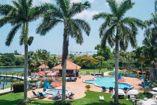 Hilton Palm Beach PBI - Housity