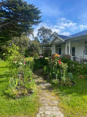 River Front Estate - Housity