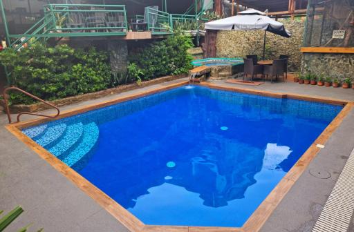 MB's Garden Inn - Housity