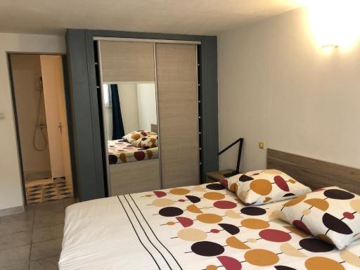 Appartement donnant sur jardin avec terrasse. - Housity