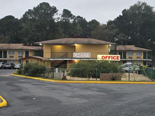 Carpet Inn - Housity