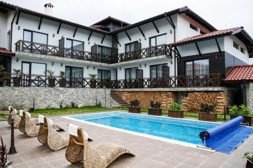 Beach Einstein House & Spa - Housity