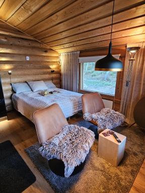 Heteranta, Lake Inari / Inarijärvi - Housity