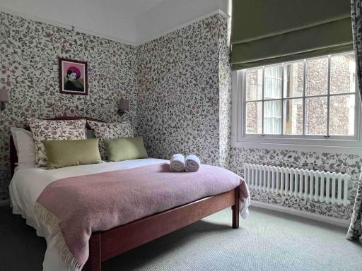 Cosy Weavers Cottage - Heart of Frome - Housity