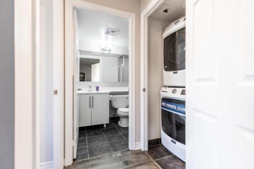 Luxurious Condo by Celebration Square & Square One - Housity