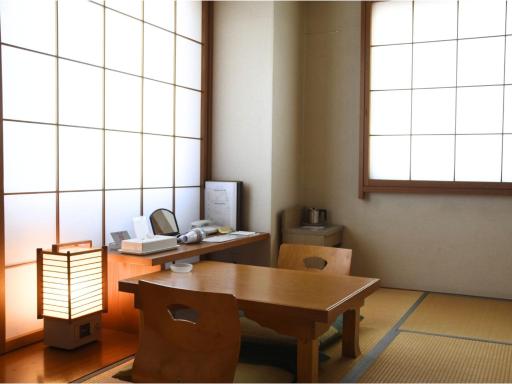 Silk Hotel - Housity