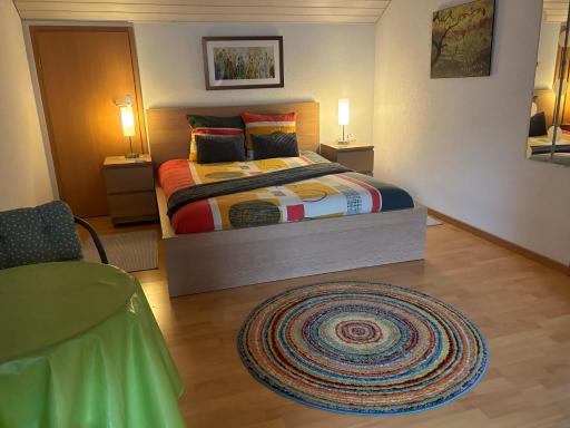 Queen Guest Room - Housity