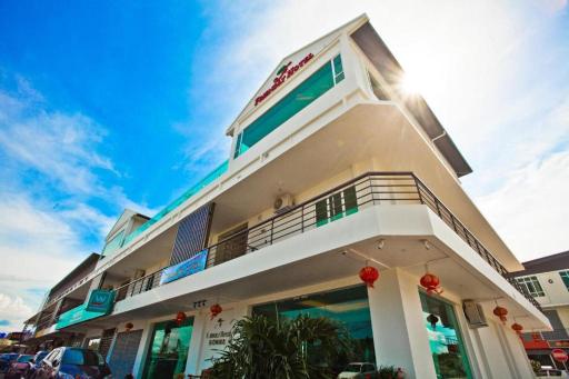 Friendly Hotel - Housity