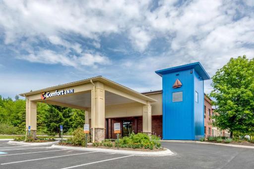 Comfort Inn Ellsworth - Bar Harbor - Housity