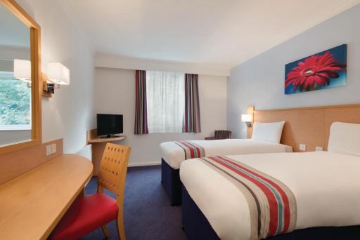 Ramada Wakefield - Housity