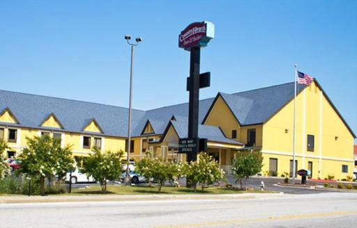 Country Hearth Inn-Union City - Housity
