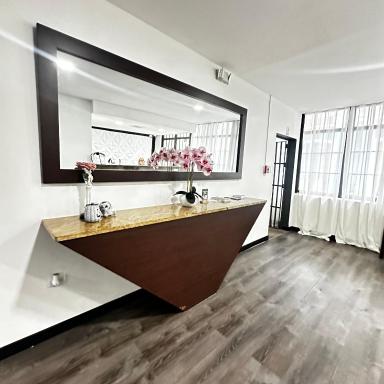 SJ SUITES HOTEL - Housity