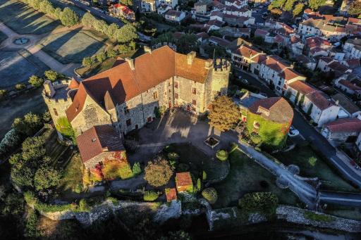 Château royal de Saint-Saturnin - Housity