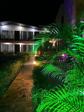 Mevak Apartments Suites - Hizvo