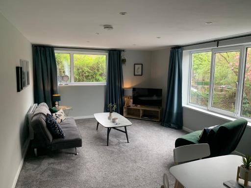 Bronte Country - 2 Bed Apartment near Cliffe Castle - Housity