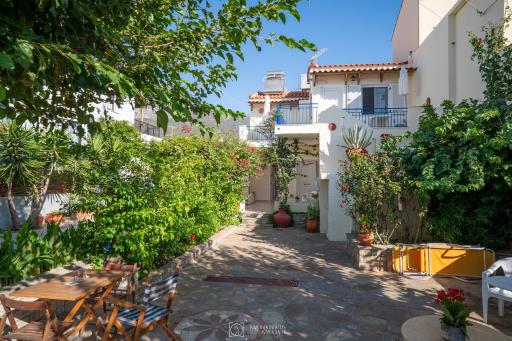 Elli Studios & Apartments - Housity