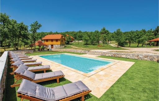 Gorgeous Home In Perusic With Wifi - Housity