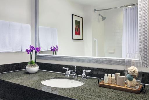 Renaissance Fort Lauderdale Cruise Port Hotel - Housity