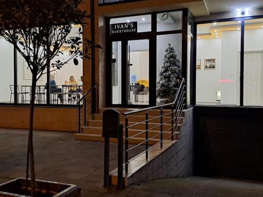 Ivan's guesthouse - Housity