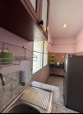 Studio with aircon n kitchen - Housity