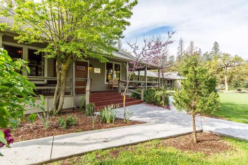 Sierra Sky Ranch, Ascend Hotel Collection - Housity