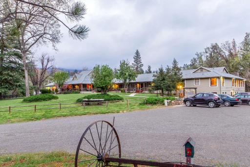 Sierra Sky Ranch, Ascend Hotel Collection - Housity