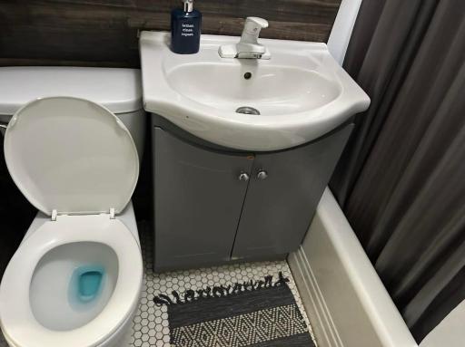 Maryland Homestay in Winnpeg downtown - Housity