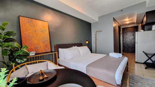 The French Apartment Pasig - Fast Wi-Fi and pool - Housity