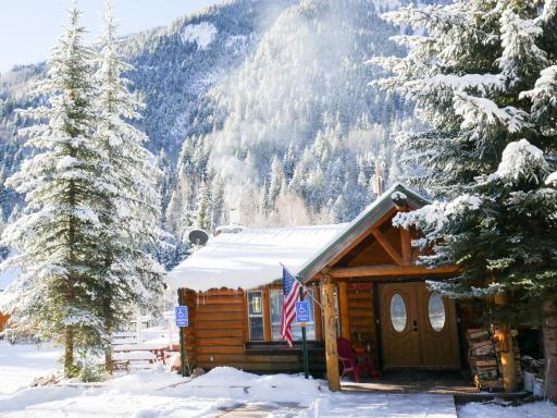 Raspberry Ridge Cafe and Inn - Housity