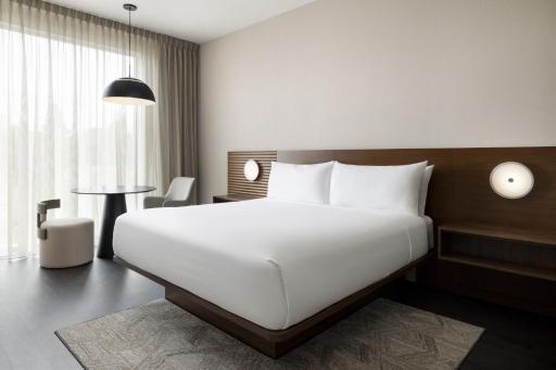AC Hotel by Marriott Newtown Square - Housity