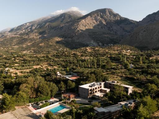 Idi Hotel - Housity