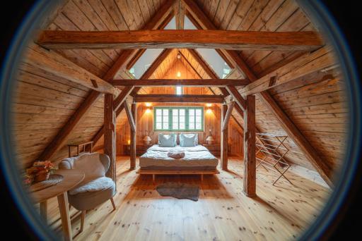 ENJOY Cozy HOME Hills & Forest & Views & Gardens & Sauna Whirlpool Bath - Housity