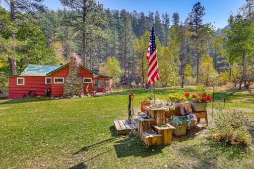 Historic Keystone Cabin Near Mount Rushmore! - Housity