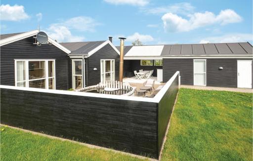 Three-Bedroom Holiday Home In Fjerritslev - Housity