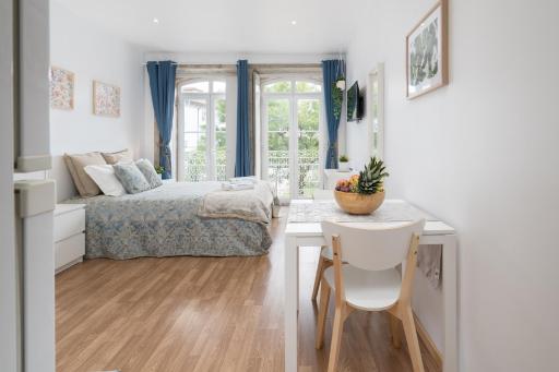 Enchanting Unique Flat - Ace Location - Housity