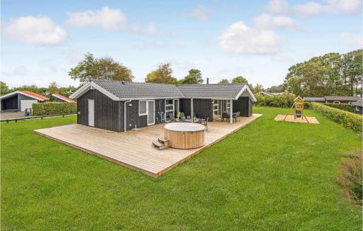 Beautiful Home In Hadsund With Sauna - Housity