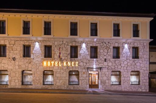 Hotel Knez - Housity