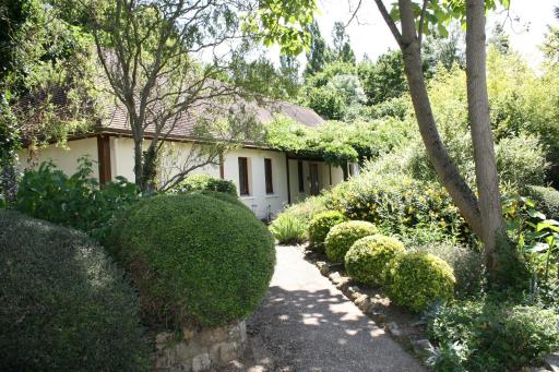 Wisteria Gite - Housity