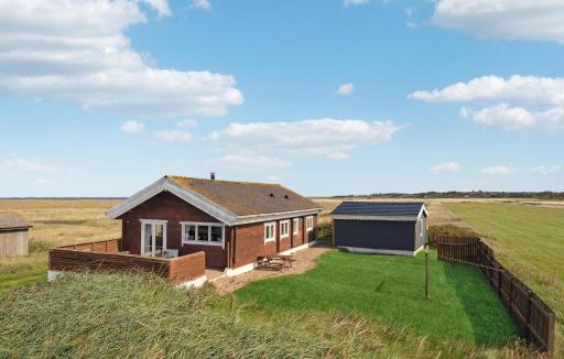Three-Bedroom Holiday Home In Ulfborg - Housity