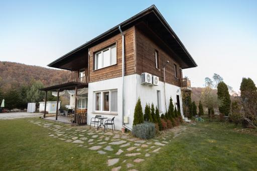 Вила Ибър в Комплекс Къщетата - Housity