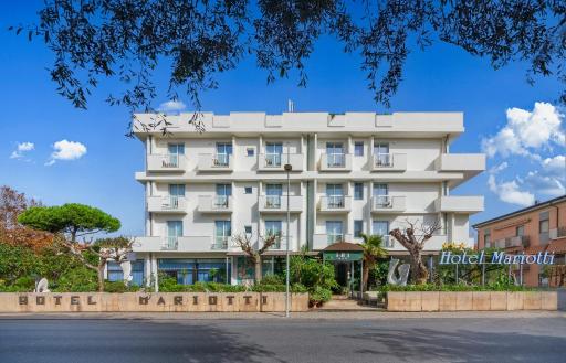 Hotel Mariotti - Housity