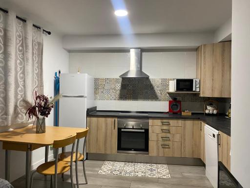 CAL PINTABOTES - Apartamento nuevo en Camarasa - Housity