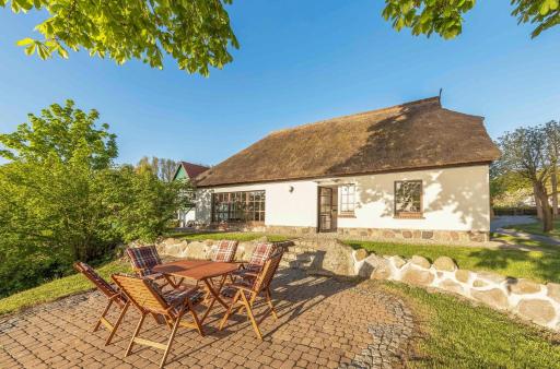 Haus am See - Housity