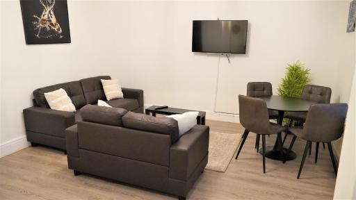 Copperfield House - Housity
